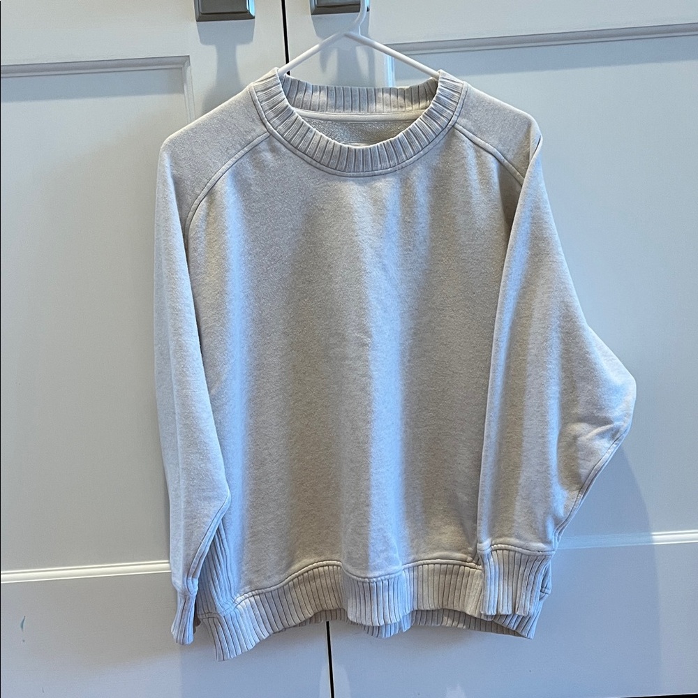 Aerie sweatshirt. Cream color. XS